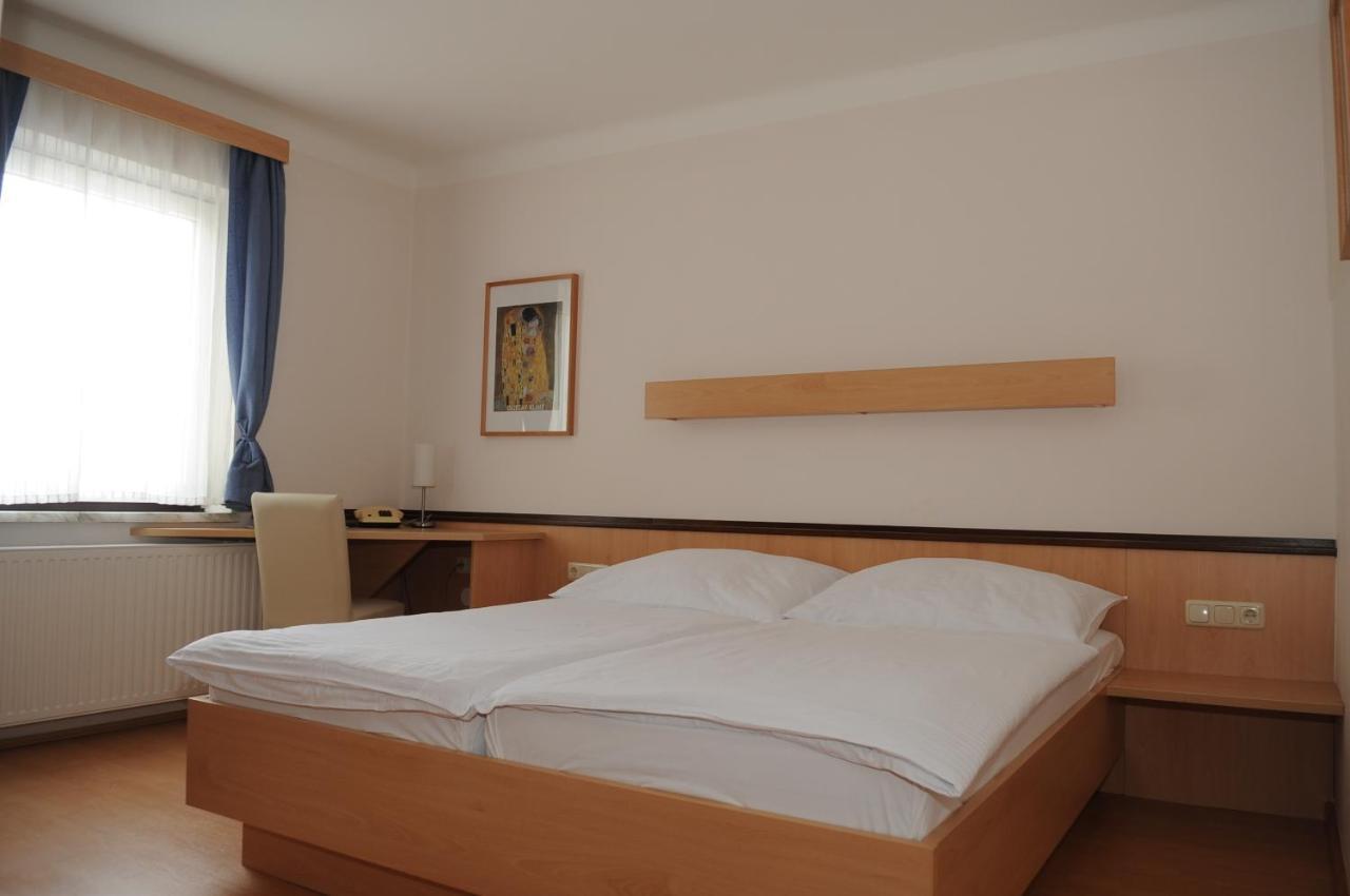 Innviertlerhof Linz Room photo